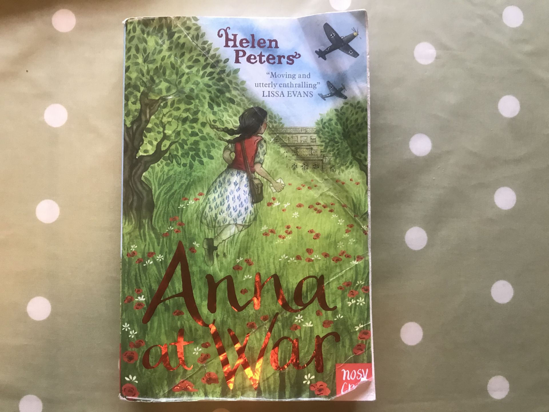 Anna at war kids  paperback 