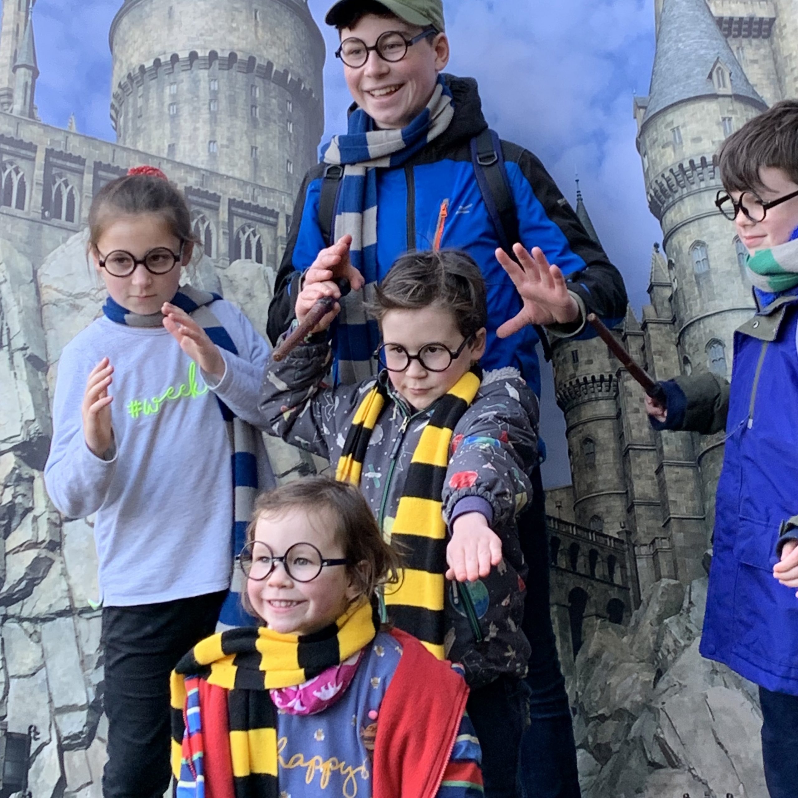 family life with 5 children dressed up as Harry Potter