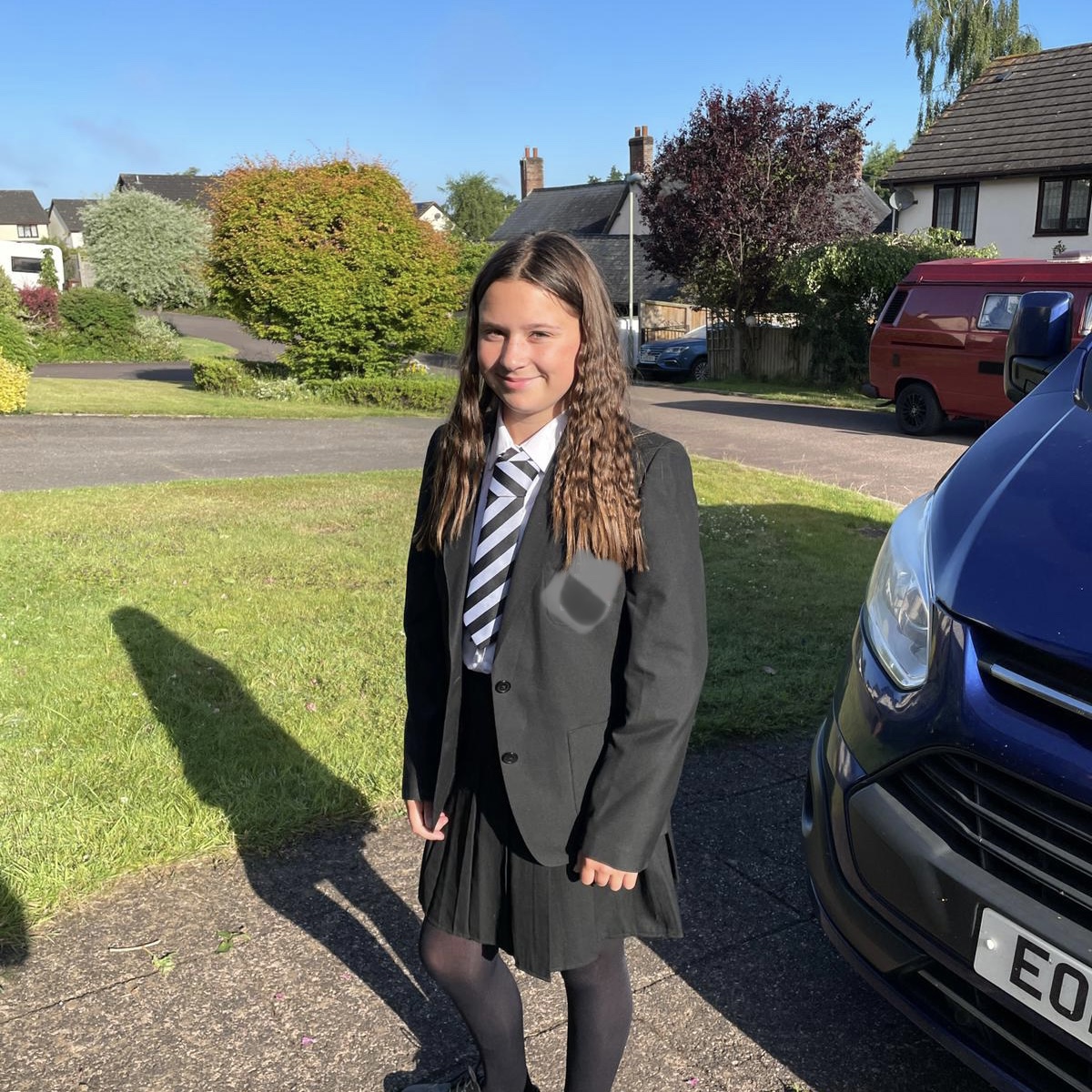 Hello Devon with a pic of a girl on her first day of school